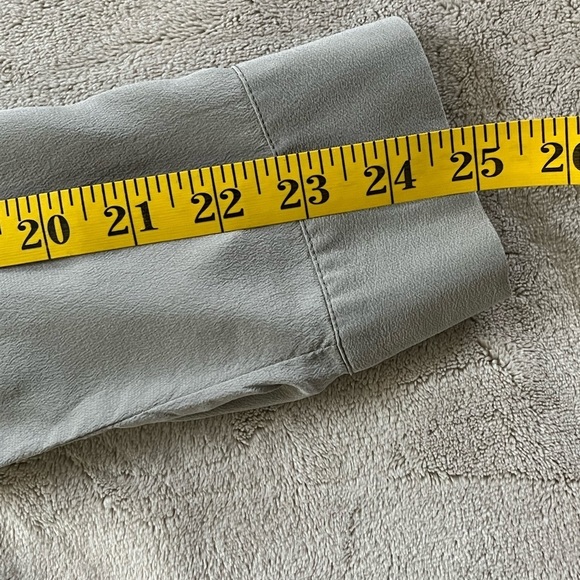 Eileen Fisher 100% Silk Crepe De Chine Popover Blouse Grey Size XS Quiet Luxury - Picture 10 of 11